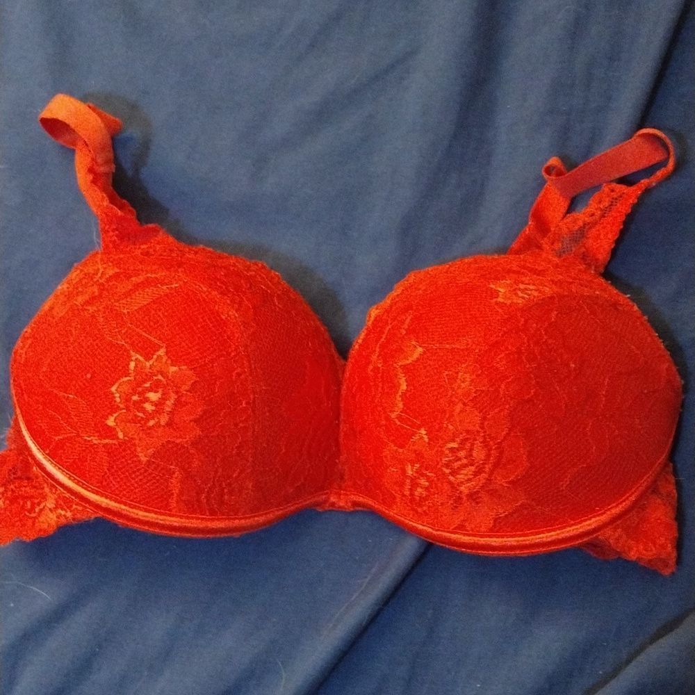 Frederick's of Hollywood padded add a cup size pushup bra red lace underwire 32d